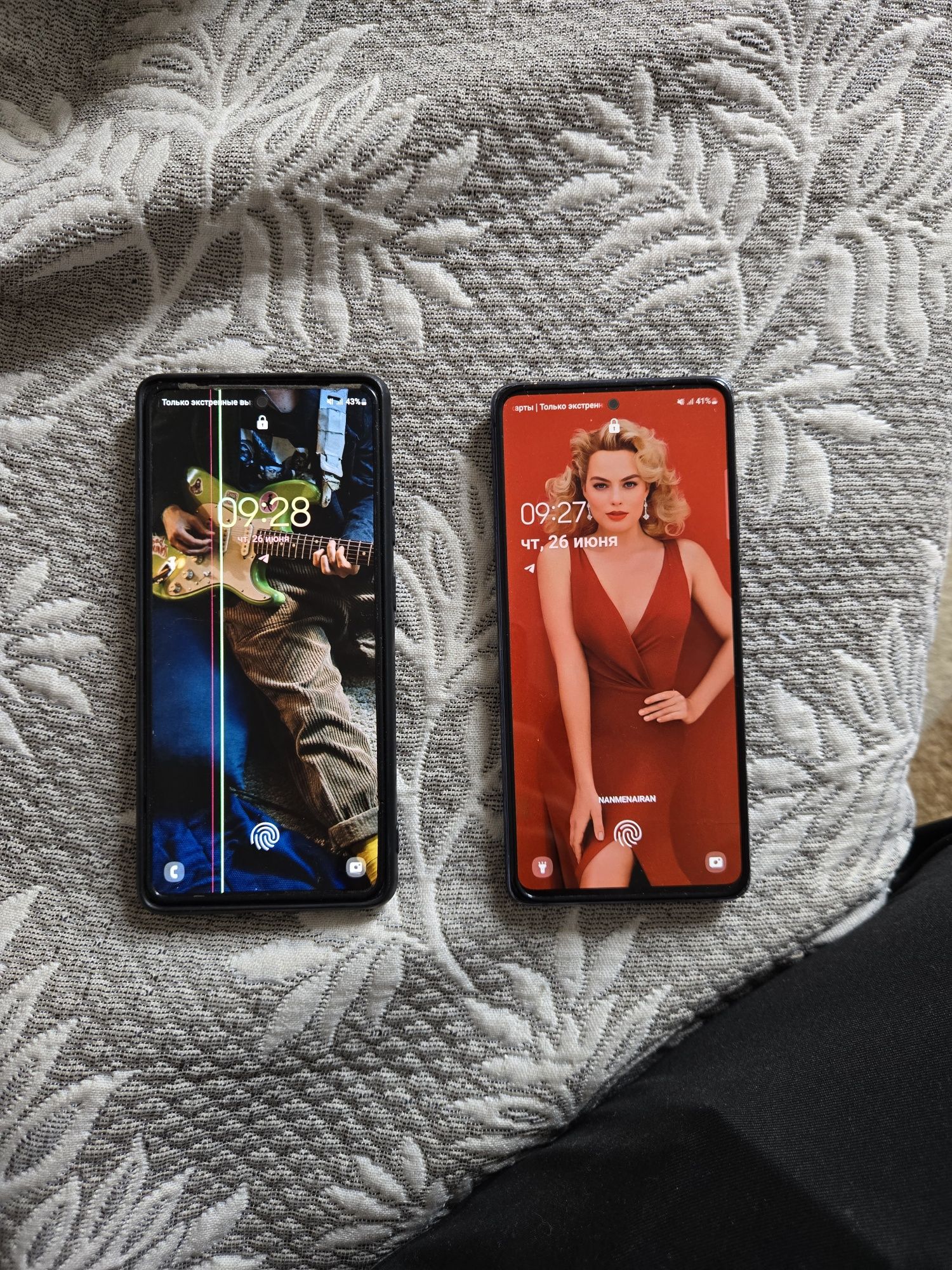 SAMSUNG S20FE 2 штуки