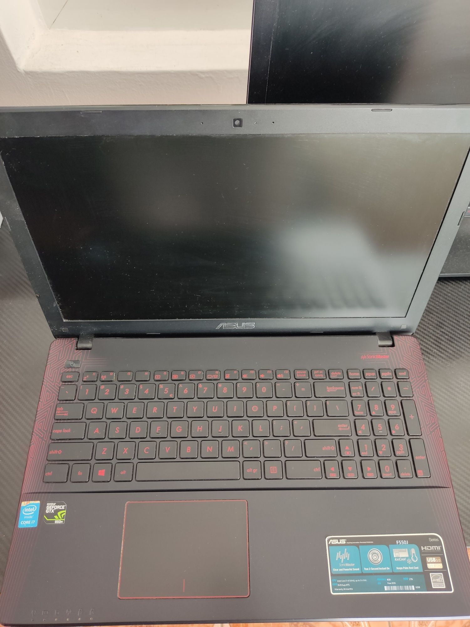 laptop Asus F550j