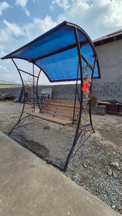 Качели сатылады жағдайы жақсы шатыры бар керемет корыныздер алыныздар