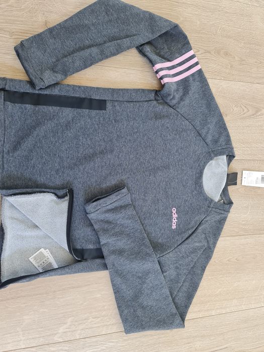 Bluza Adidas S- noua cu eticheta