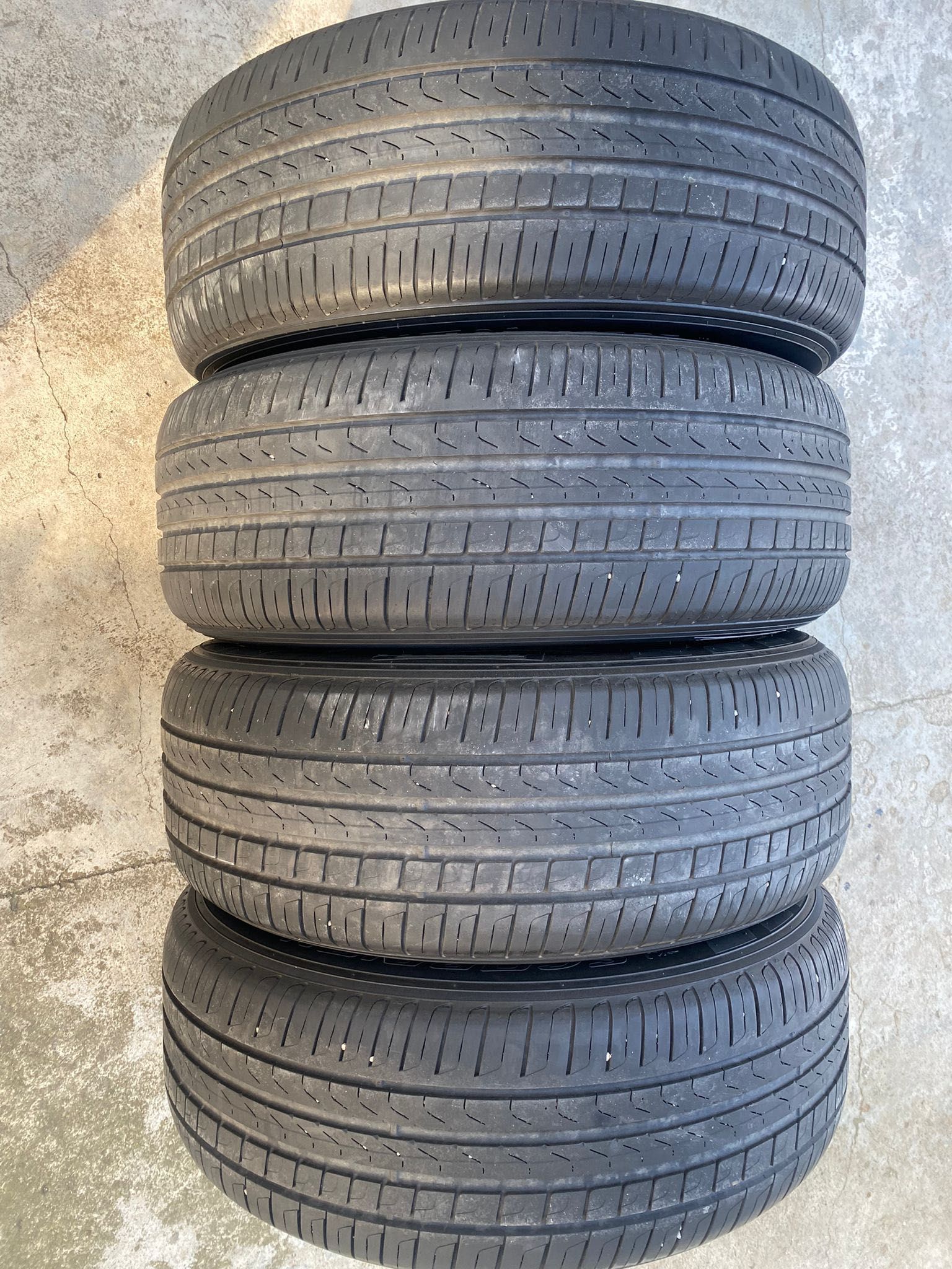 Гуми Pirelli 235/60/18 DOT21