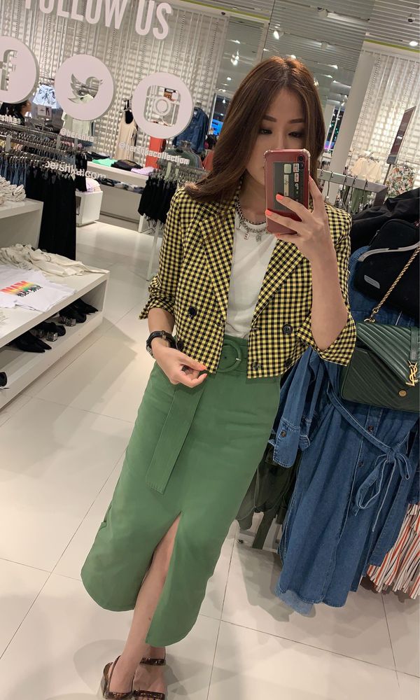 Blazer si fusta Bershka