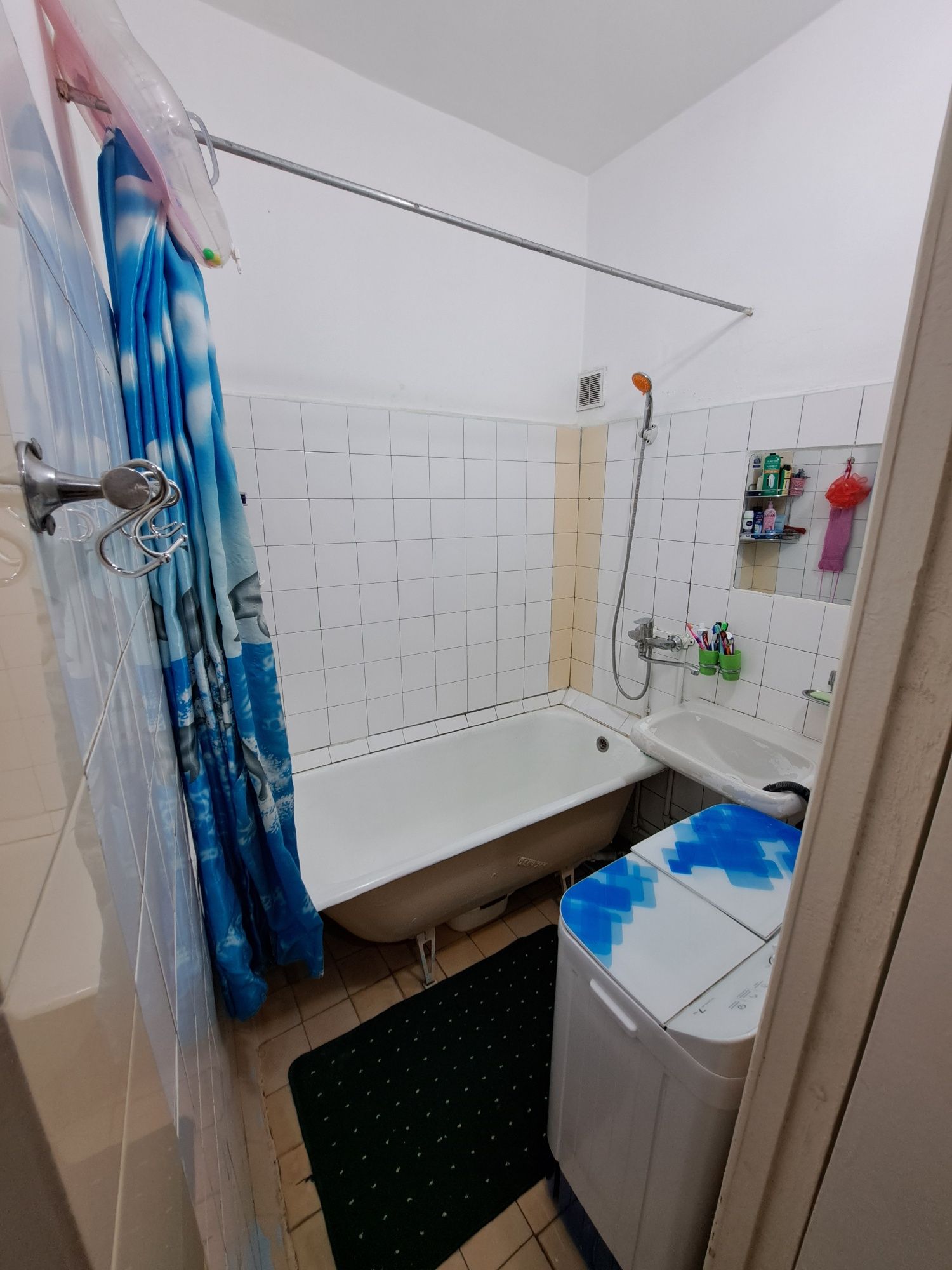 TTZ 4.2 xonali uy SOTILADI.5 etaj.korzinka  Inbazar bor pastda.