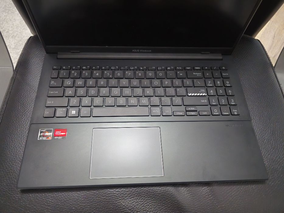 Laptop ASUS VivoBook Go E1504FA – Ryzen 5 / 8GB RAM