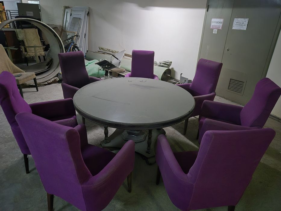 Стол круглый для гостиной