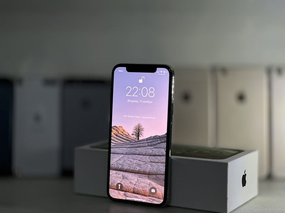 Продам iPhone X Silver 64GB.