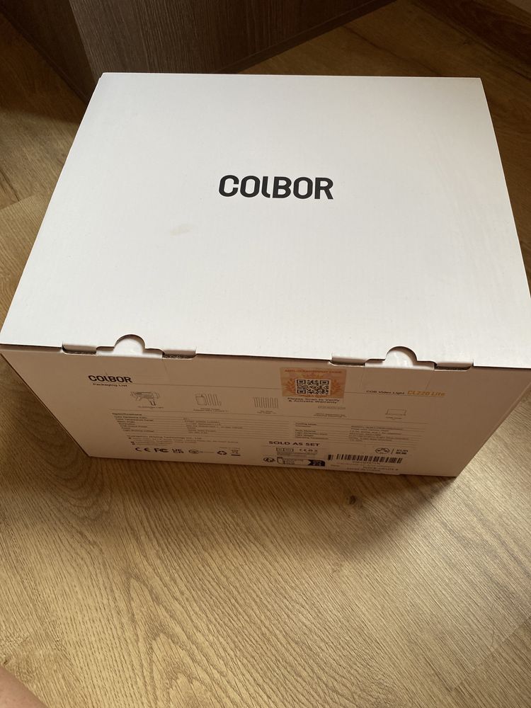 Видео осветление COLBOR CL220 200W COB LED