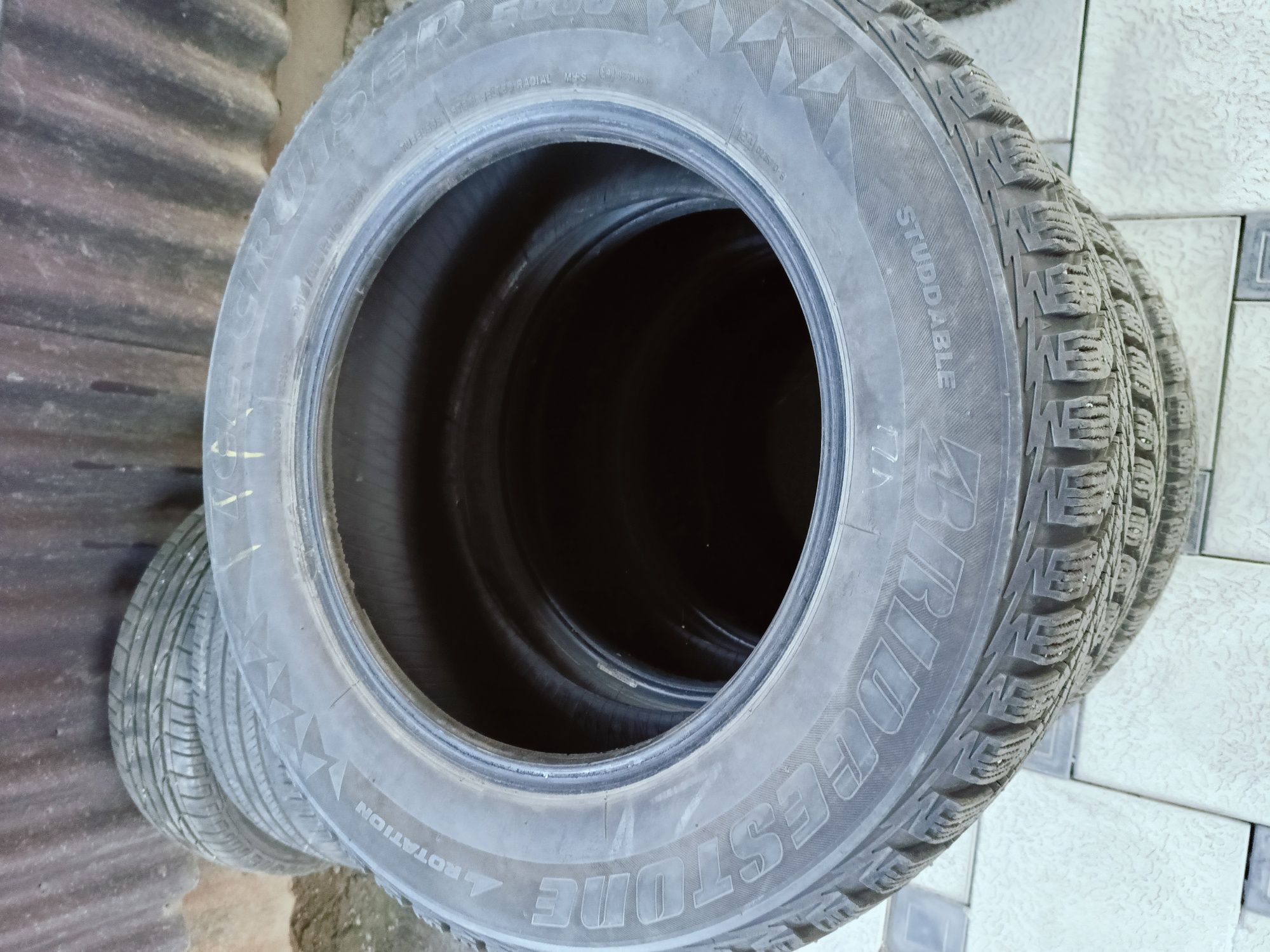 Bridgestone в идеальном состояни