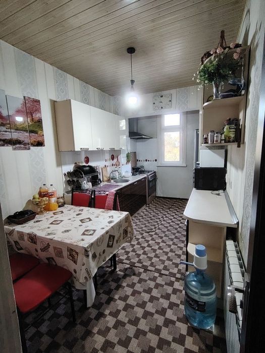 Продаётся 3+1 комнатная квартира на дубовой  рядом с Яшнабадским РОВД!