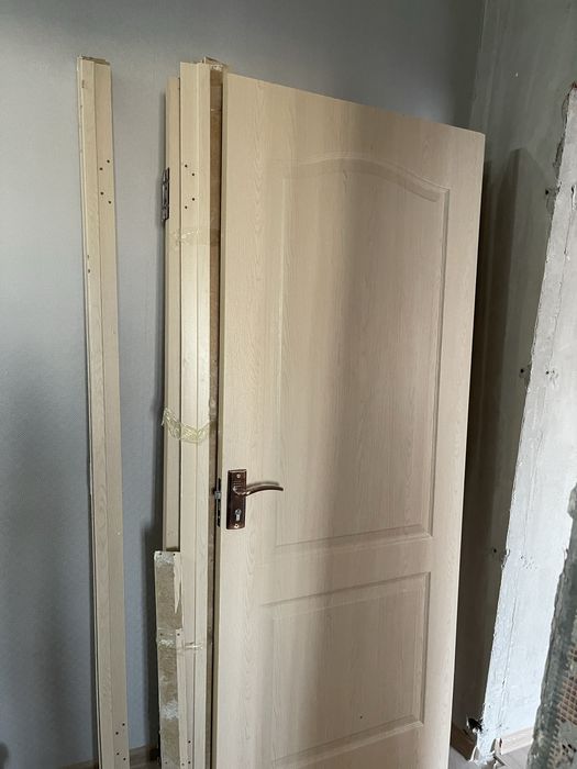 Двери срочно полный комплект