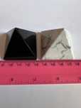 Piramide howlit si obsodian