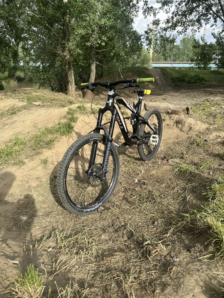 Vand downhill dh full suspension Trek Session/scratch