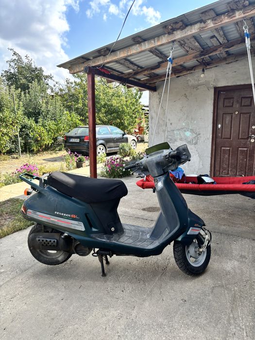 Vand scuter Peugeot SV 125 2T