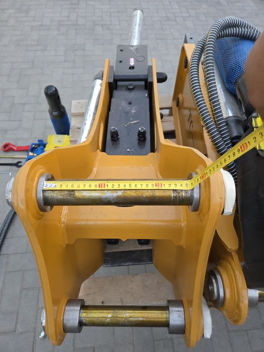 Гидромолот на JCB 3CX 4CX CAT 3В1