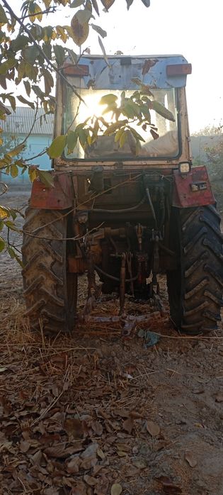Yumizi traktor sotiladi naxade.