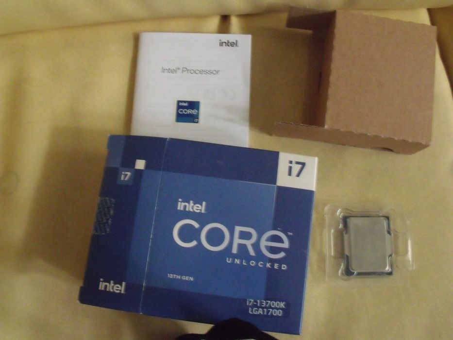 Процесор Intel Core i7-13700K LGA 1700 BOX