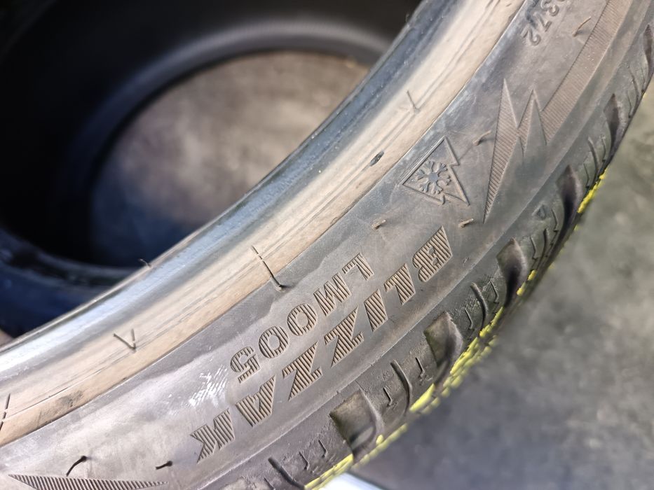 Anvelope MS iarna 255 35 21 bridgestone 2022 7mm