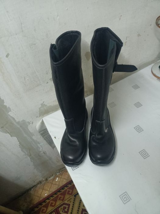 Продам сапоги зимние размер 43