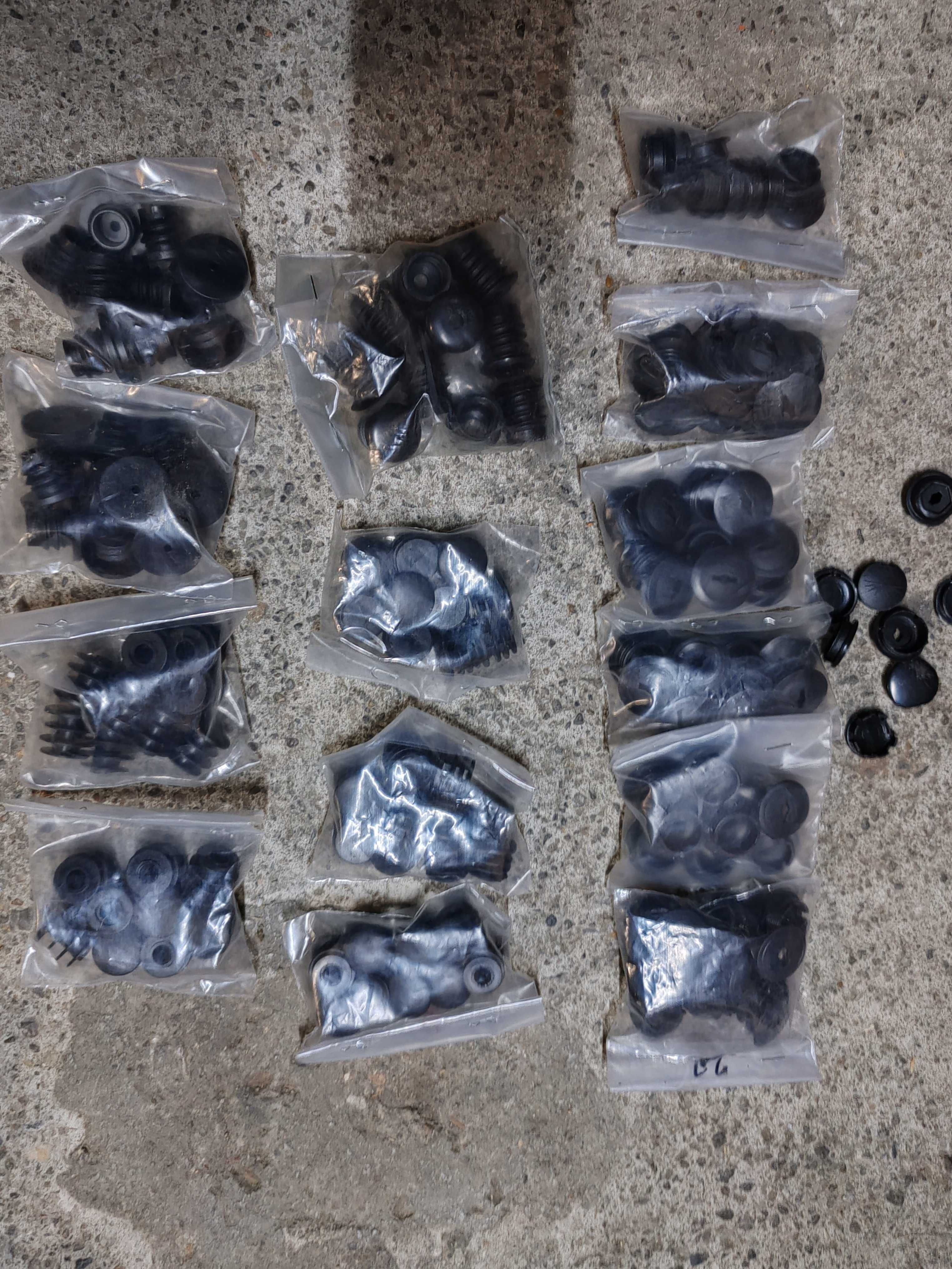Set piese: spite, cablu si capete, coliere, dopuri, piulite, coronite,