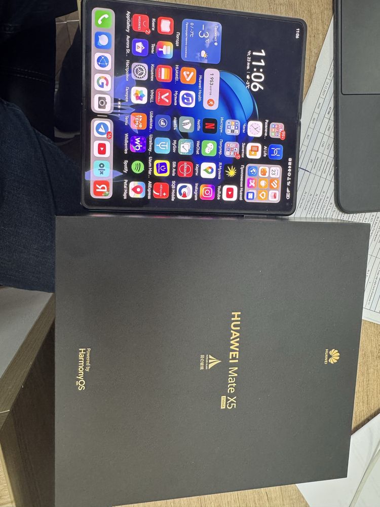 Huawei Mate X5 HOs