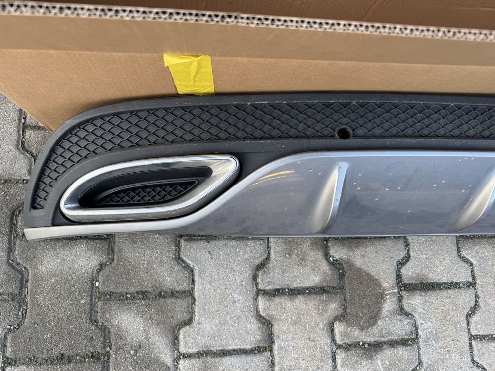 Оригинална добавка дифузьор за задна броня Mercedes w205 AMG