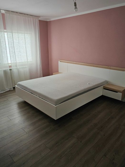 Închiriez apartament cu 3 camere