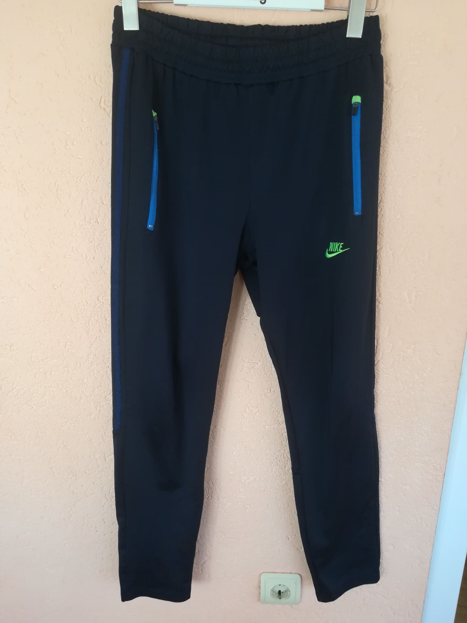 Pantaloni bărbați trening Nike M