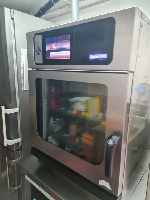 De vânzare aparatură horeca