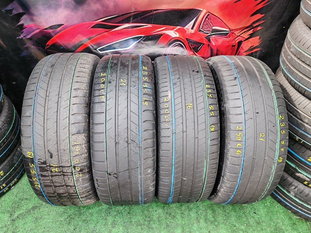 235 55 19 vara Michelin