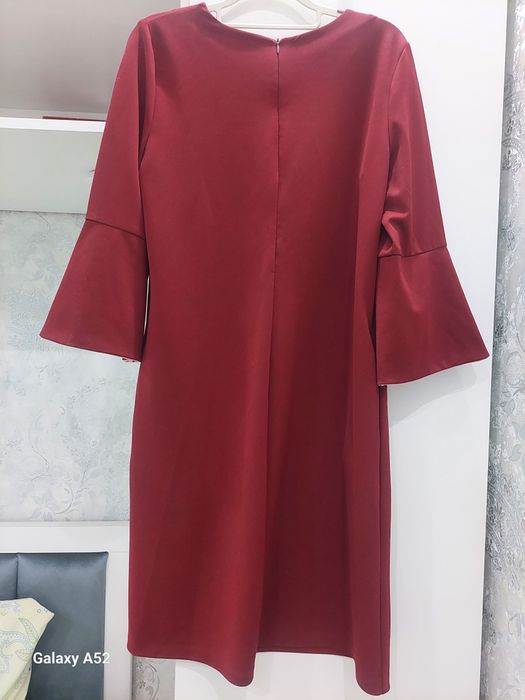 Продаётся женское платье