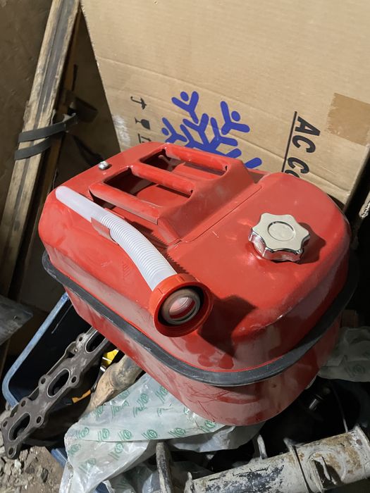 Канистра 10 литров новая