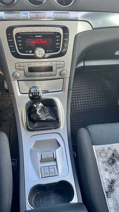 Se vinde FORD SMAX