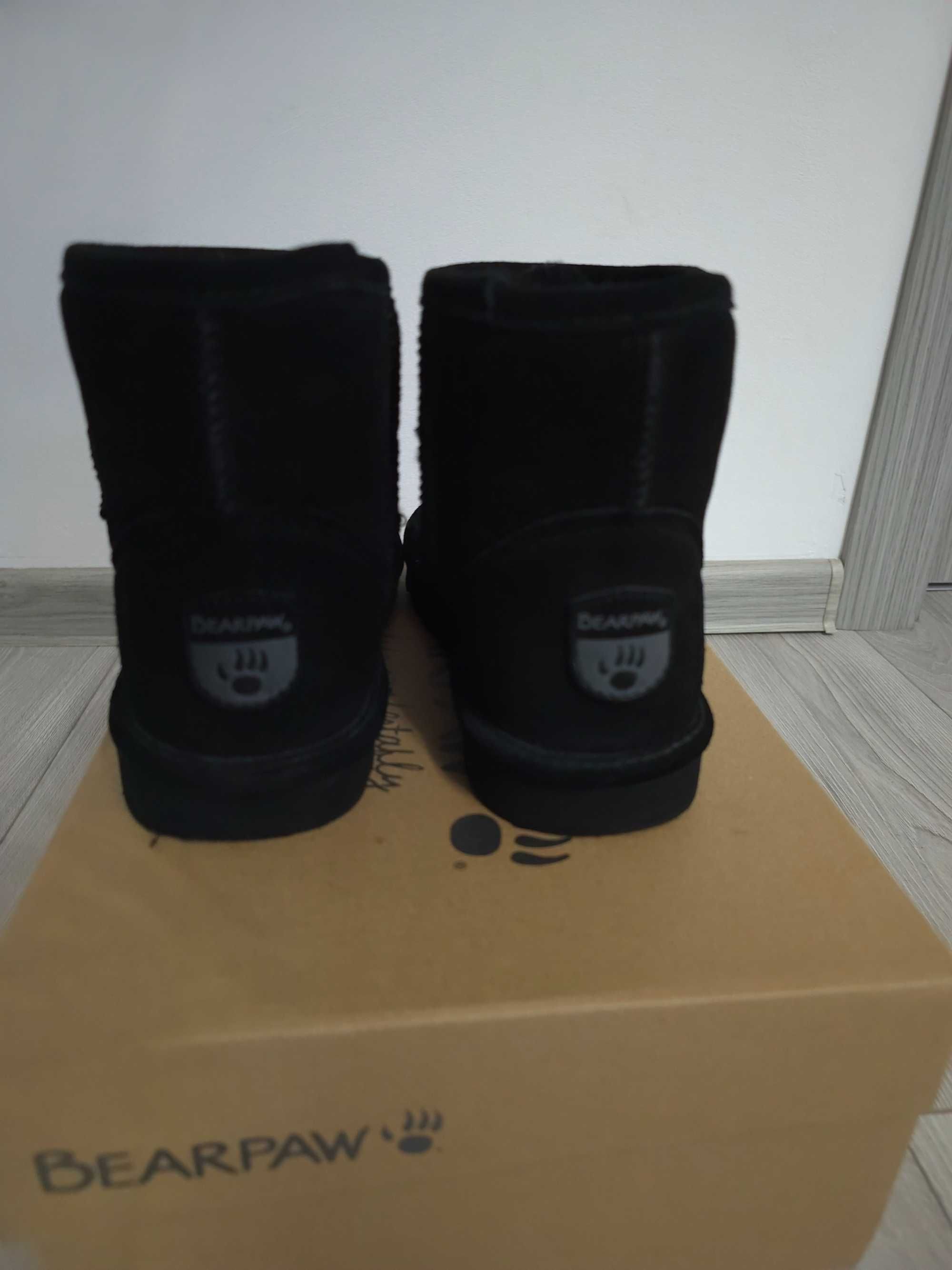 Ugg Bearpaw negru