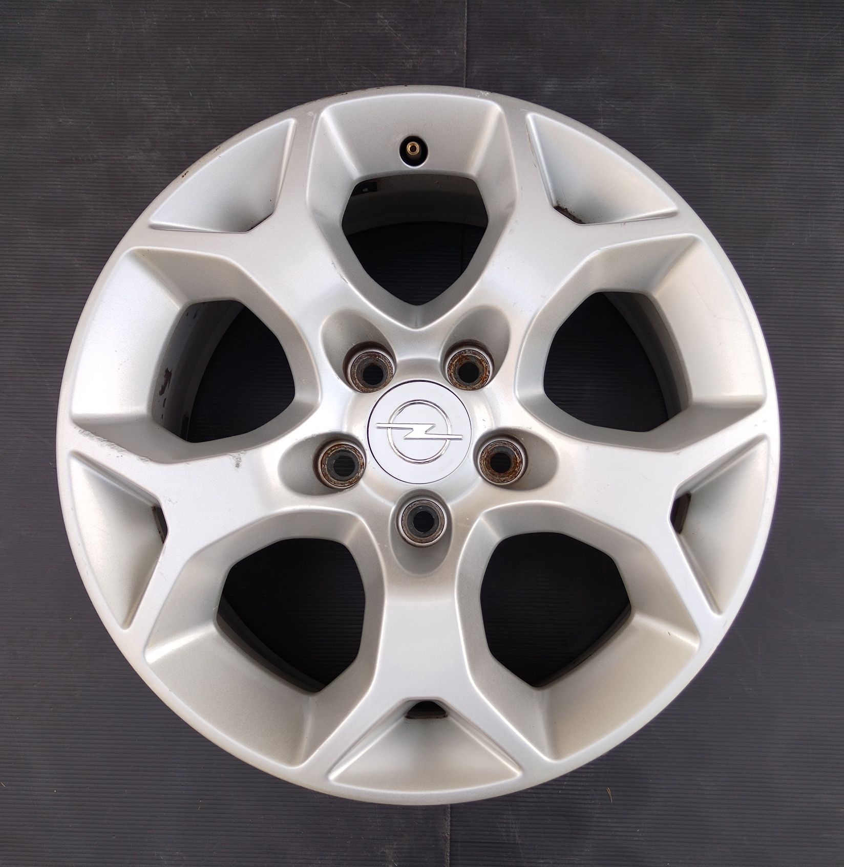 5x110 OPEL 6,5Jx16 ET37