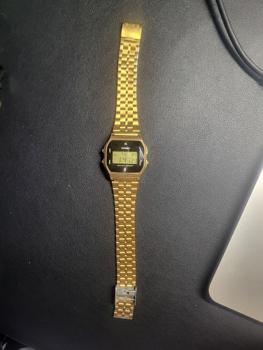 Ceas Casio auriu