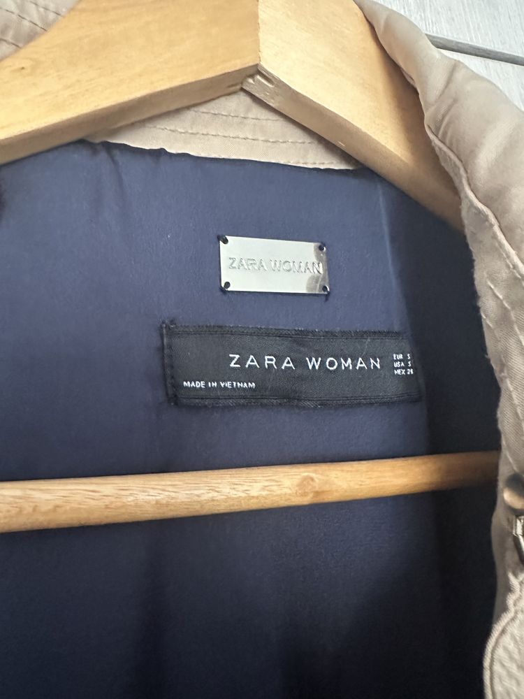 Плащь Zara, размер S