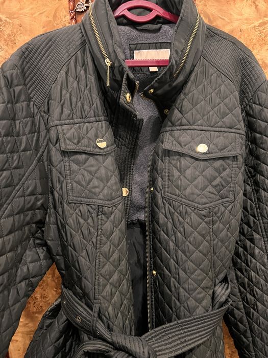 Ayollar kurtkasi,katta razmerda