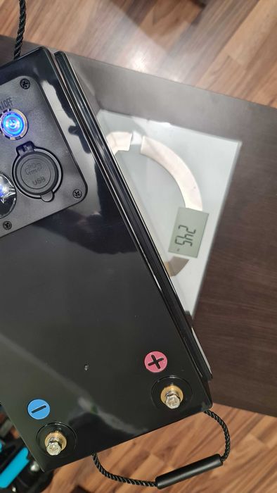 Baterie 12V  -  300Ah   Lithium Ion LiFePO4    Nou