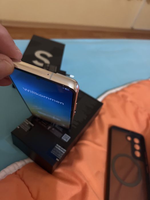Самсунг S22 128gb цвят бял купуван е от виваком