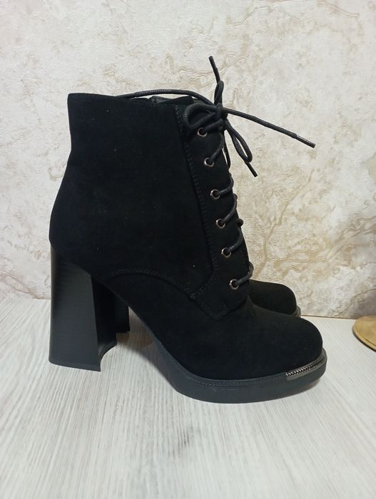 Замшевые сапожки