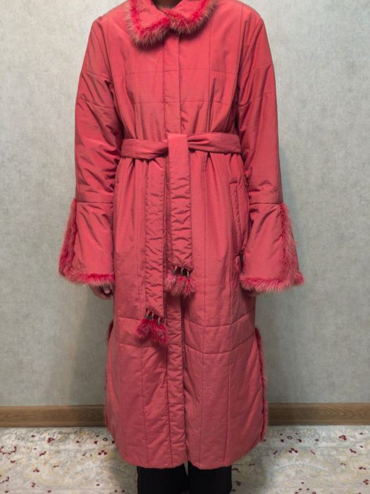 Красное женское плащ-пальто