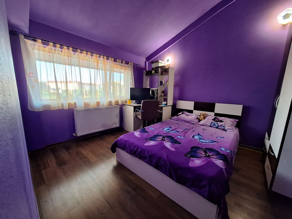 Particular vând 3 camere dec, open space complet mobilat ,lux Constanț