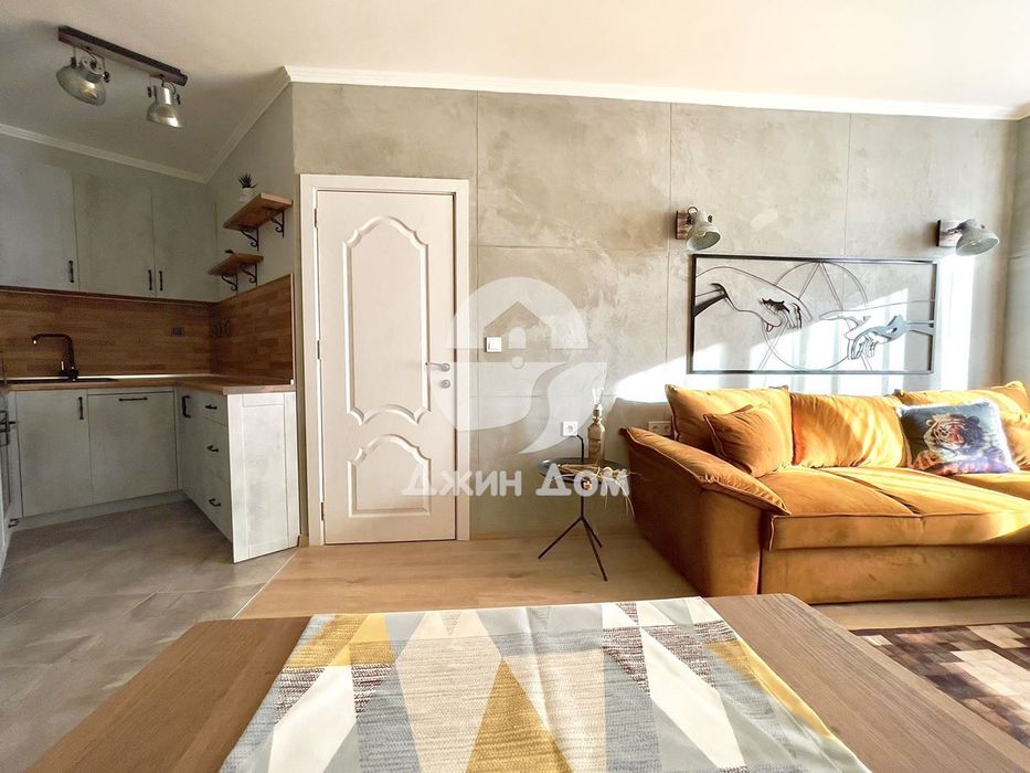 Продава се Двустаен апартамент в к.к. Слънчев бряг - 82 кв.м за 1159 €/кв.м - Снимка #3