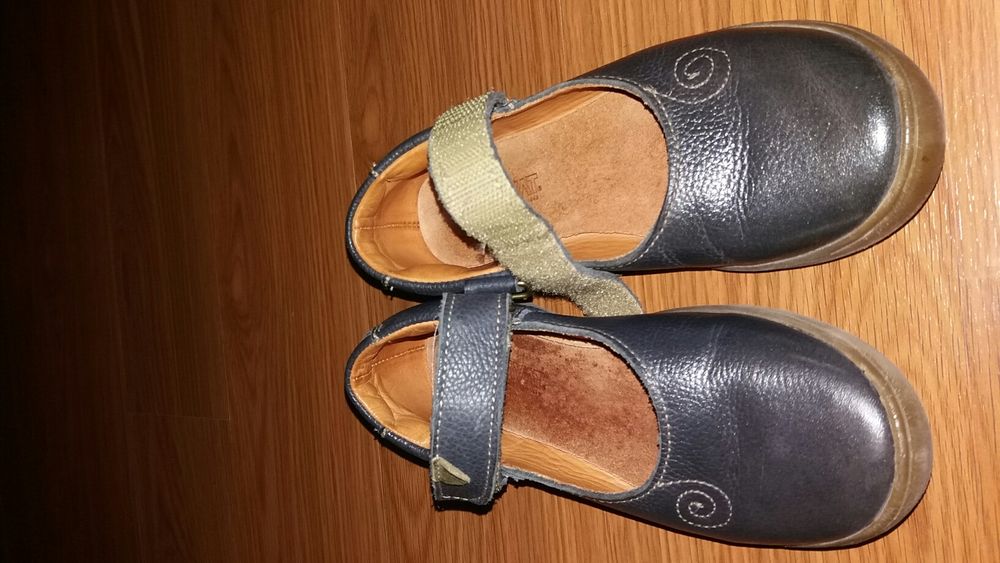 Pantofi fetite din piele