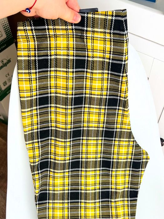 Кариран панталон Н&М