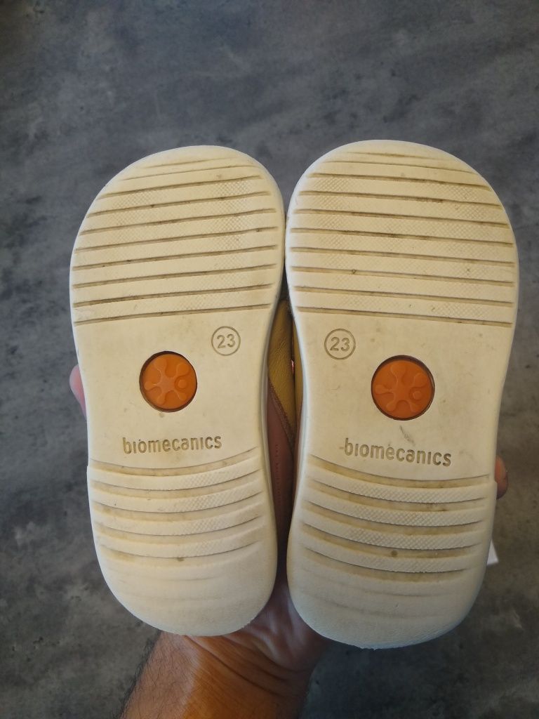 Детски обувки Biomecanics за момиче 23 номер