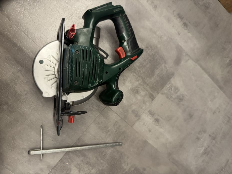 Circular acumulator Bosch 18 V PKS 18 Li