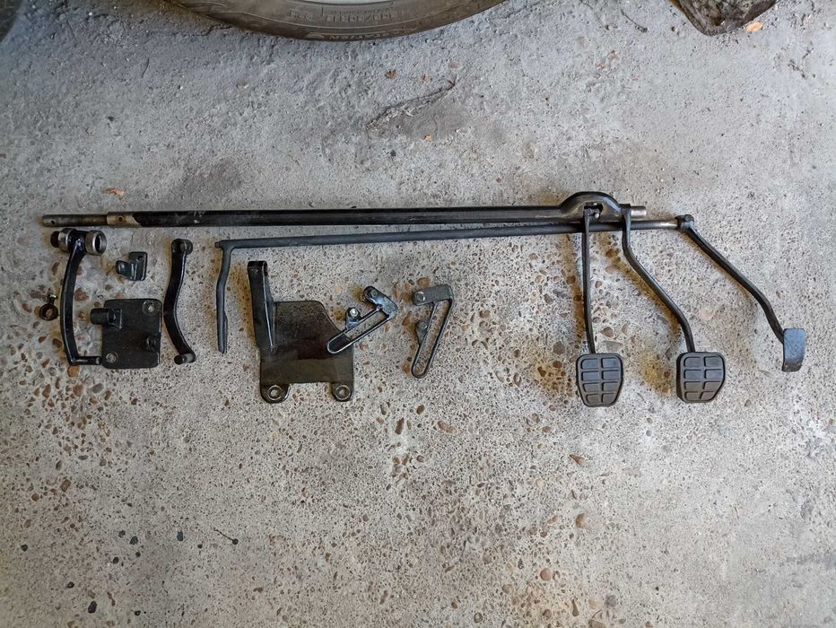 Педали за учебен автомобил Мицубиши Лансър