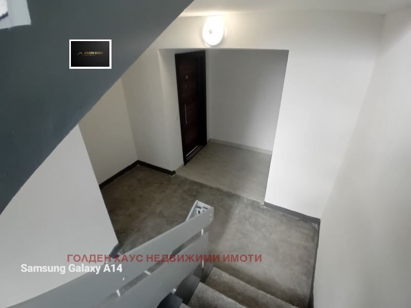 Продава се Двустаен апартамент в Перник, Изток - 62 кв.м за 866 €/кв.м - Снимка #11