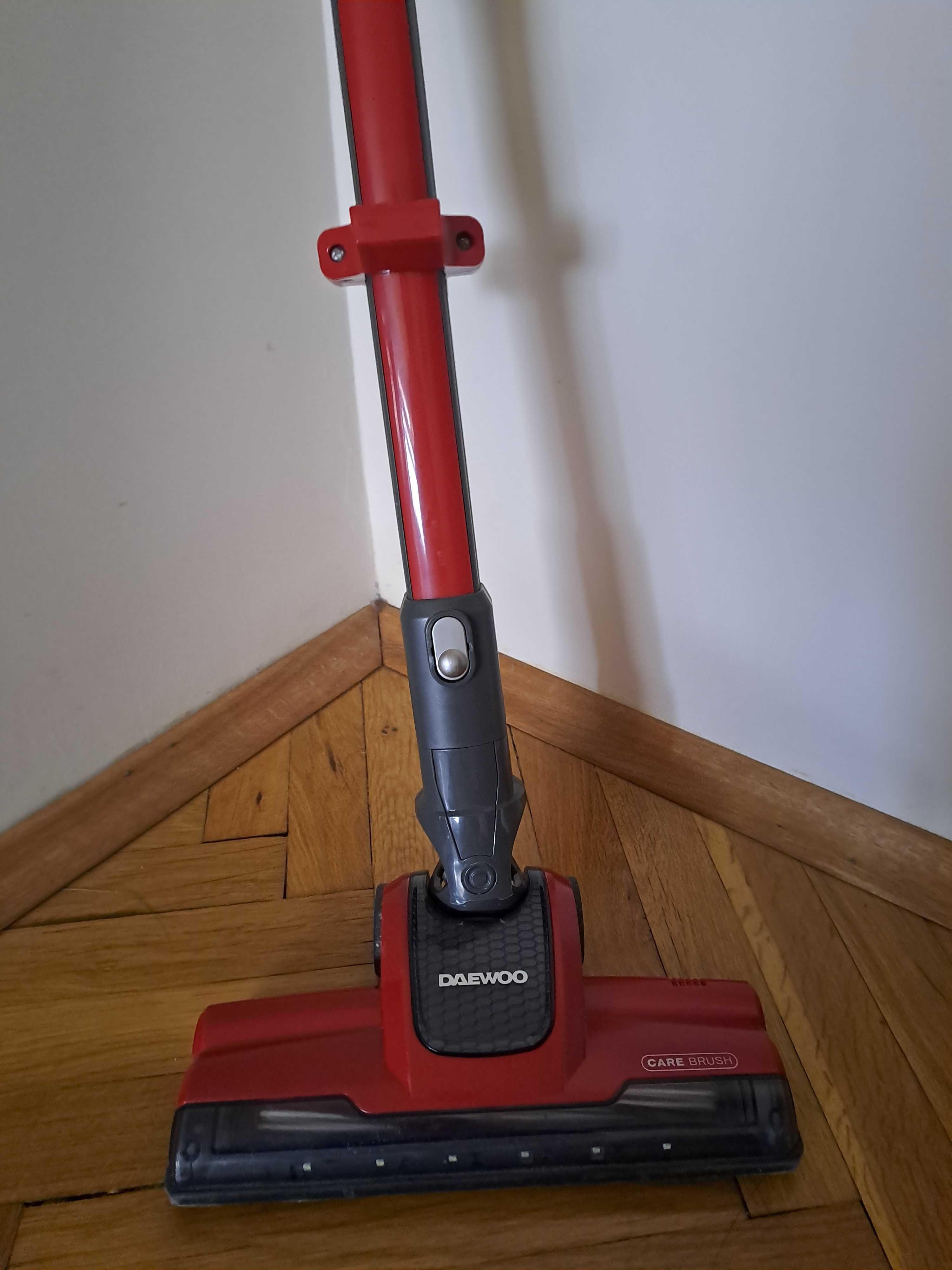 Вертикална прахосмукачка Daewoo 9 в 1 RSH-310GR